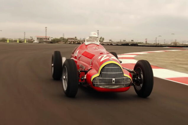 Ведучий популярного телешоу перетворив Mazda MX-5 на формульний болід