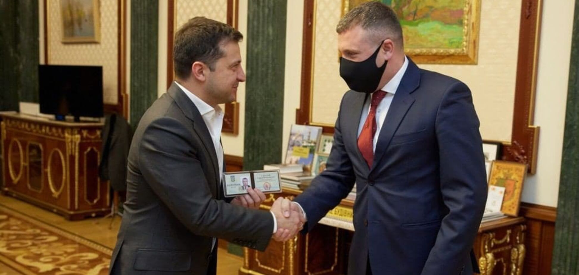 Зеленський вручив Гамалію посвідчення голови ОДА