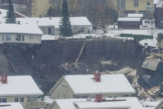 В Норвегии оползень разрушил дома