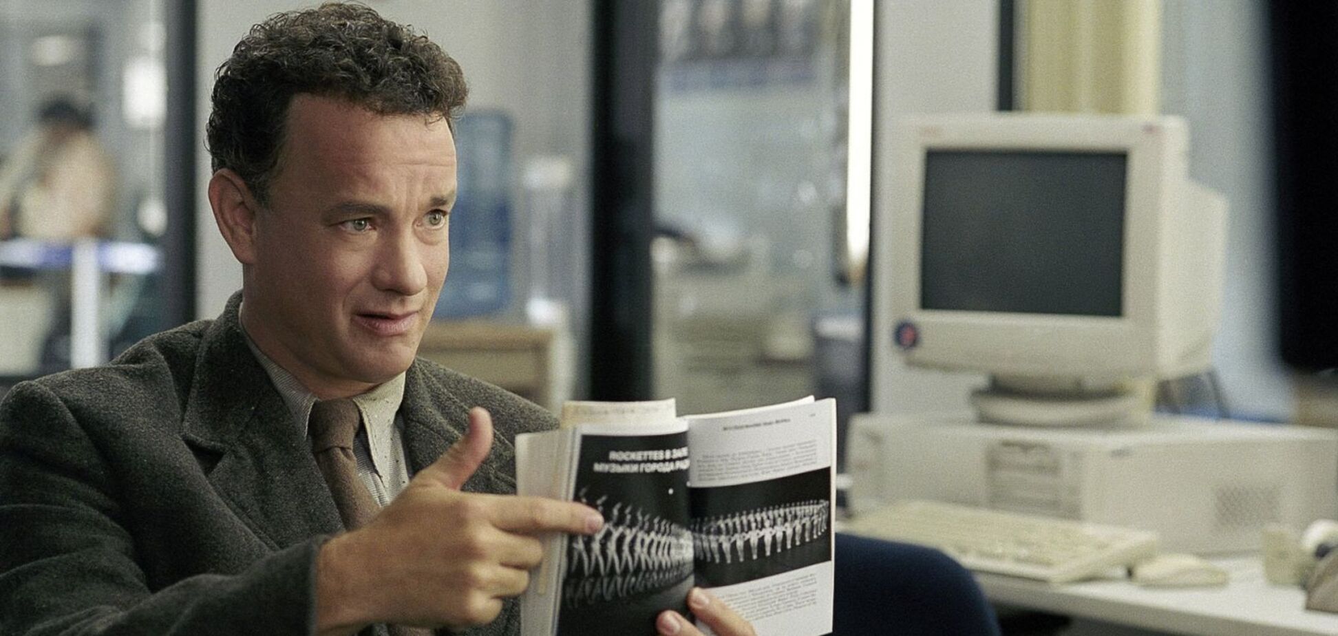 Том Хэнкс кардинально сменил имидж ради роли в новом фильме. Видео