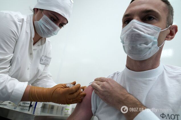 В России началась вакцинация от коронавирус вакциной Спутник