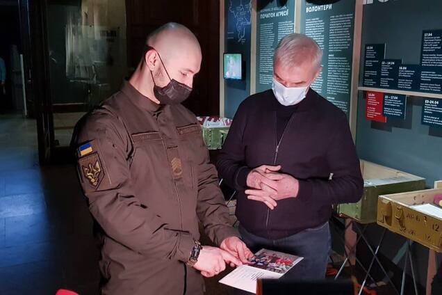 Маркив передал личные вещи музею