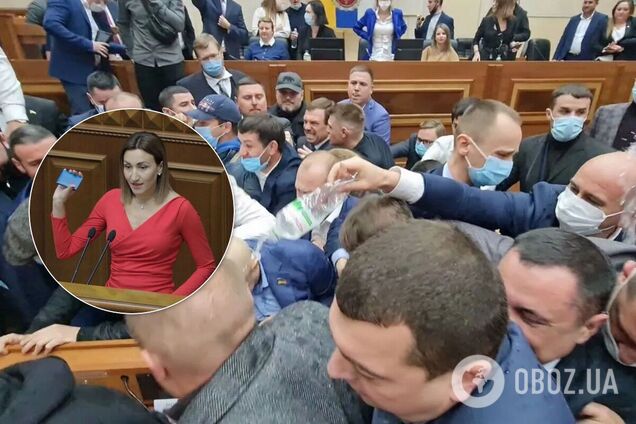 Плачковой диагностировали ушиб плеча