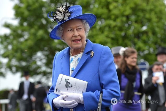 Єлизавета II вперше провела онлайн аудієнцію в своєму особняку