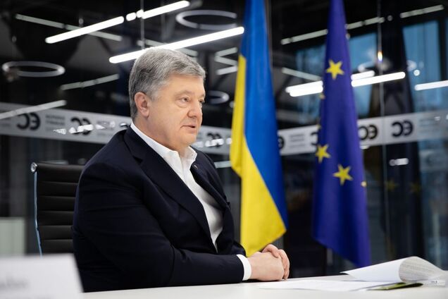 Петр Порошенко назвал шаги для достижения мира на Донбассе