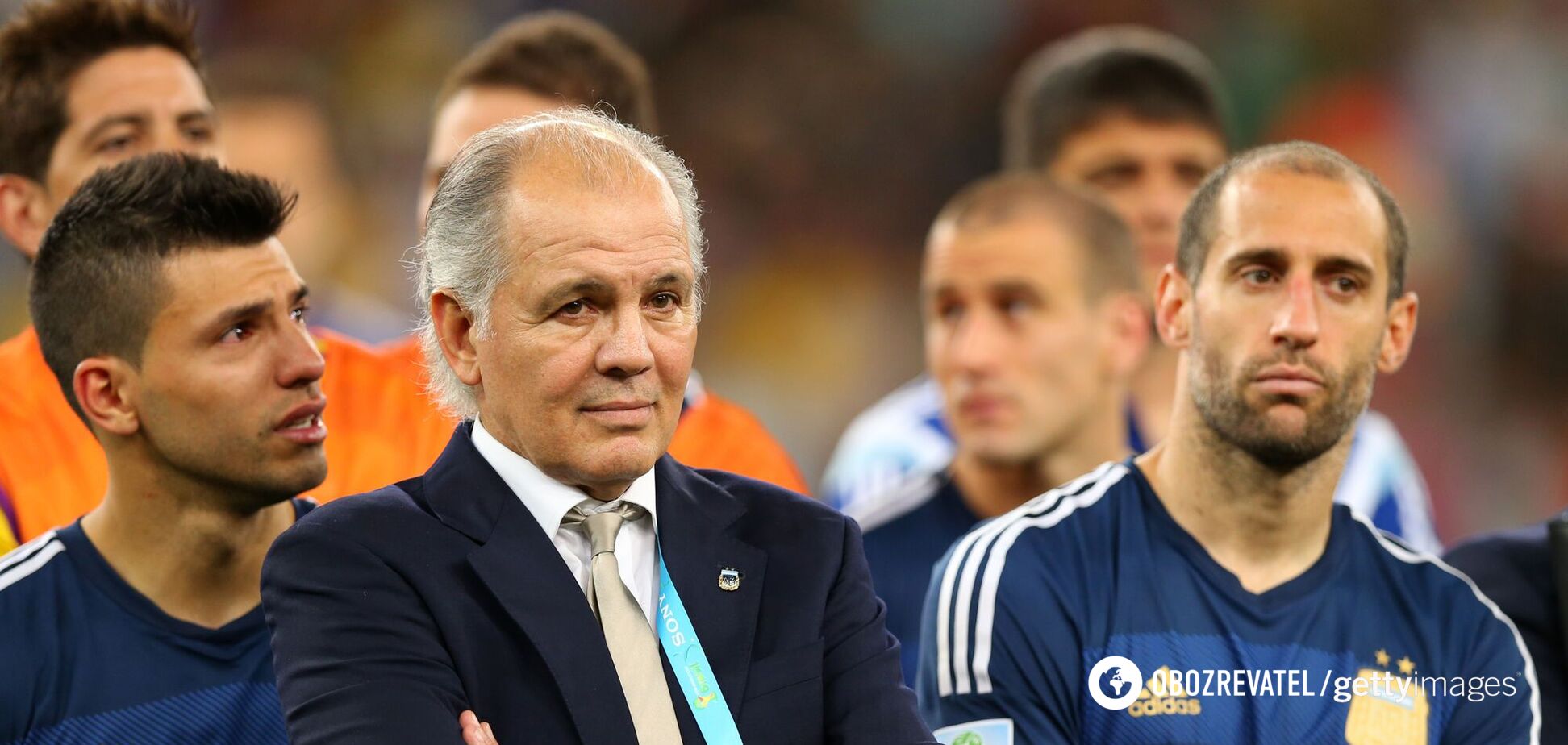 Серхио Агуэро, Алехандро Сабелья и Хавьер Маскерано после поражения в финале ЧМ-2014