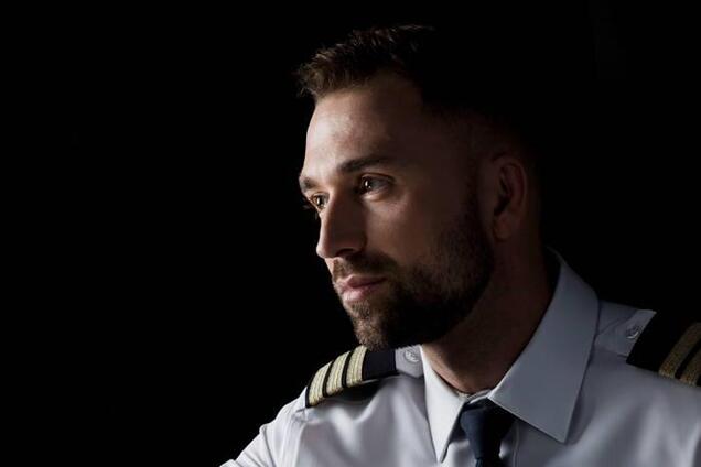 'Наконец-то красавчик': внешность нового Холостяка вызвала ажиотаж в сети. Видео