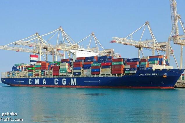 В Одессе ждут судно из Китая с переболевшими моряками