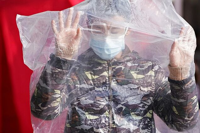 У Китаї за день коронавірусом заразилося 15 тис., понад 200 померли