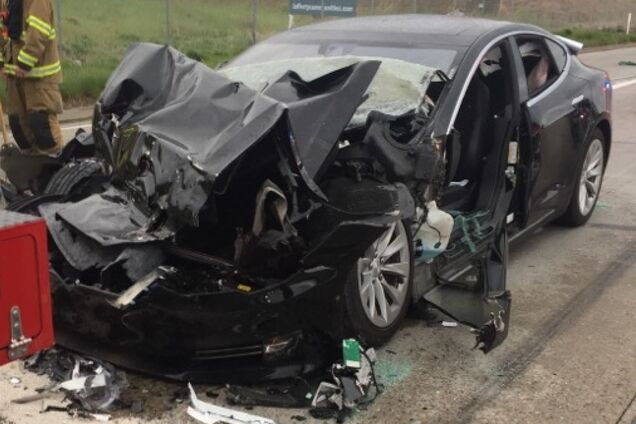 Tesla внезапно отозвала тысячи электромобилей из-за опасного скрытого дефекта