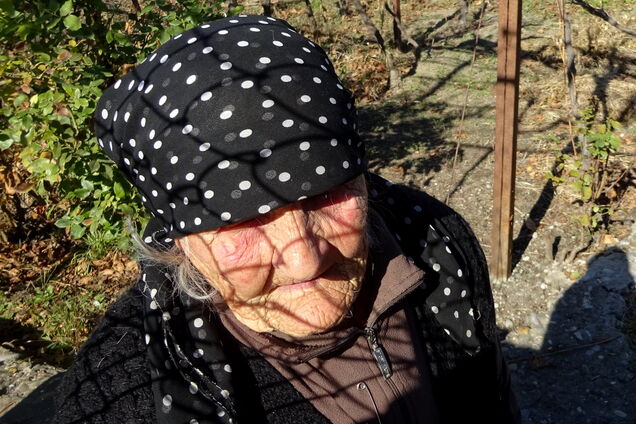 'Маленькая старушечка, сгорбленная...' В сеть попали фото настоящей мамы Путина