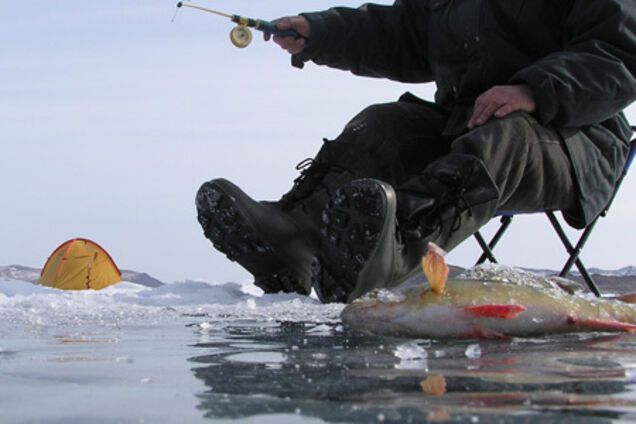 На Днепропетровщине мужчина погиб в ледяной ловушке