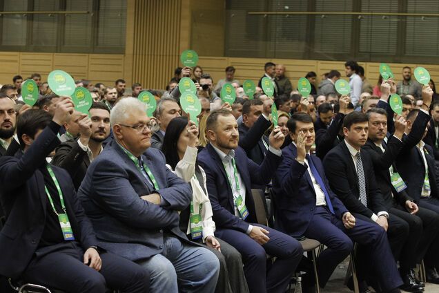 'Слуга народа' переформатирует партию: в регионы поставят новых менеджеров