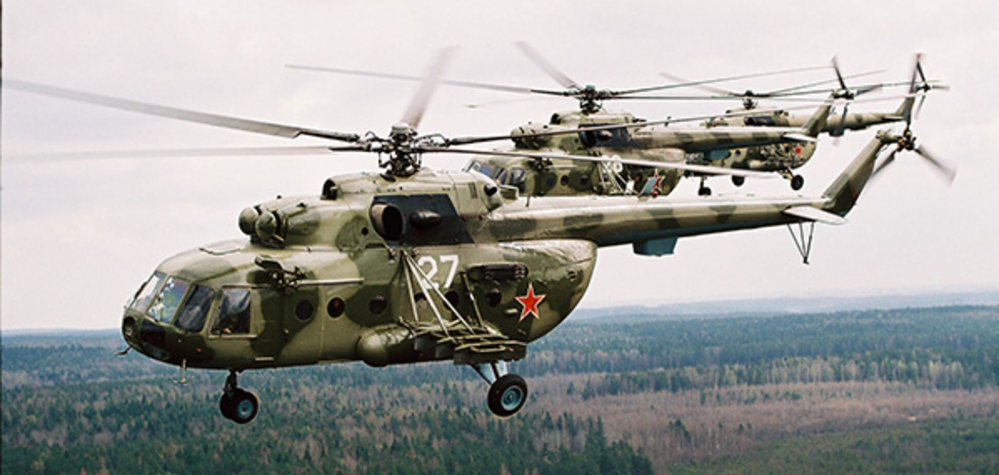 Людей затиснуло в салоні: у Росії вертоліт здійснив аварійну посадку, є загиблі