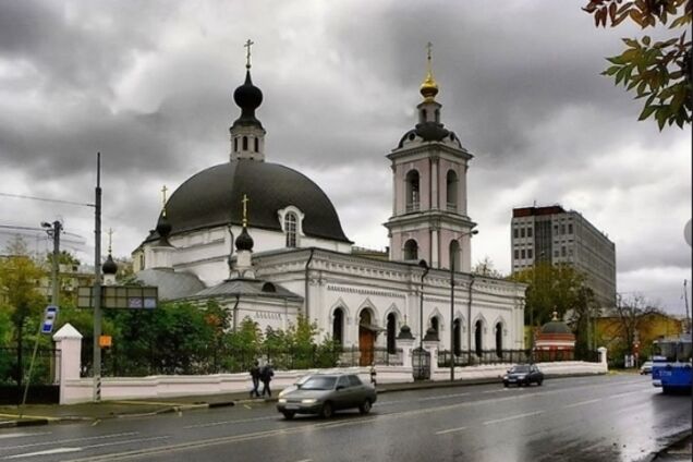 В знаменитом храме Николая в Москве устроили резню