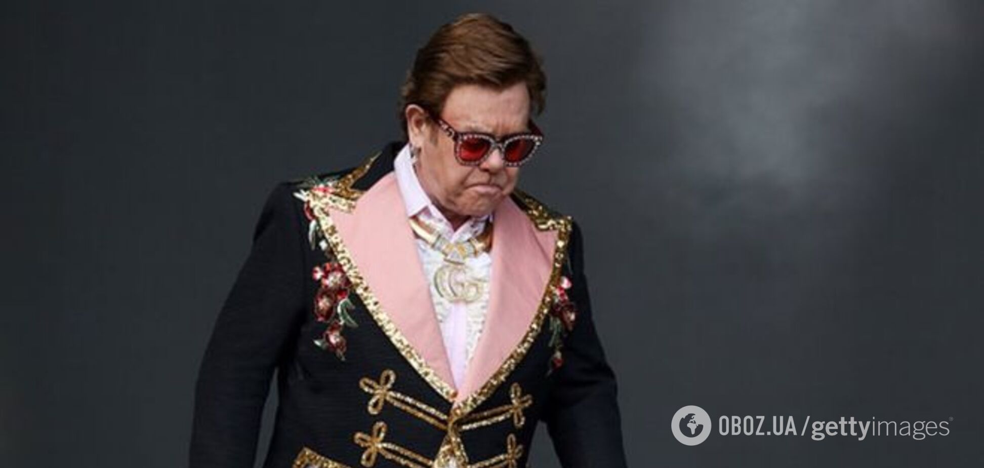 Элтон Джон потерял голос на концерте