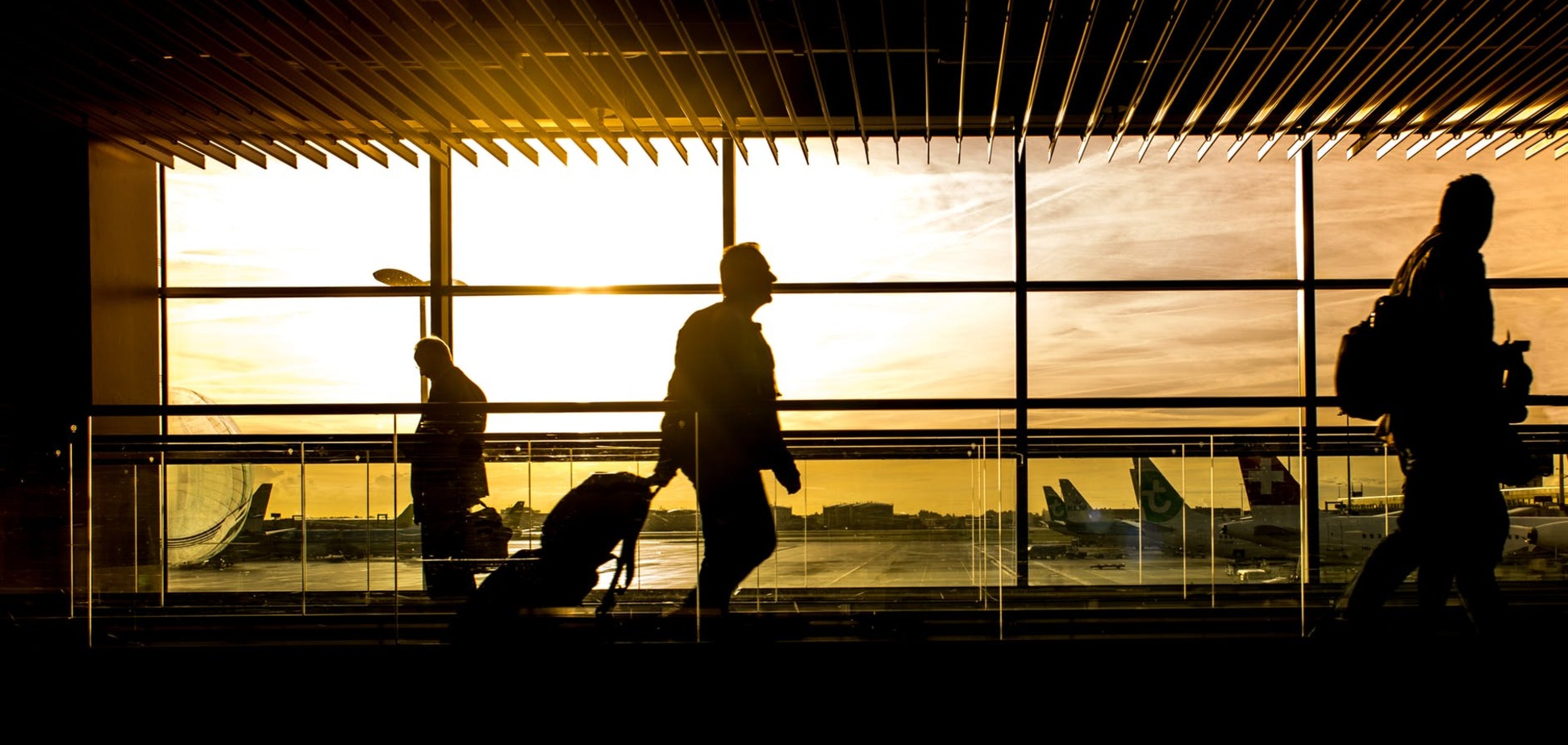 Что делать пассажирам самолета в случае шторма: назван порядок действий