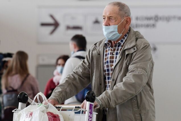 Добрался до популярных курортов: названы страны, где зафиксирован коронавирус