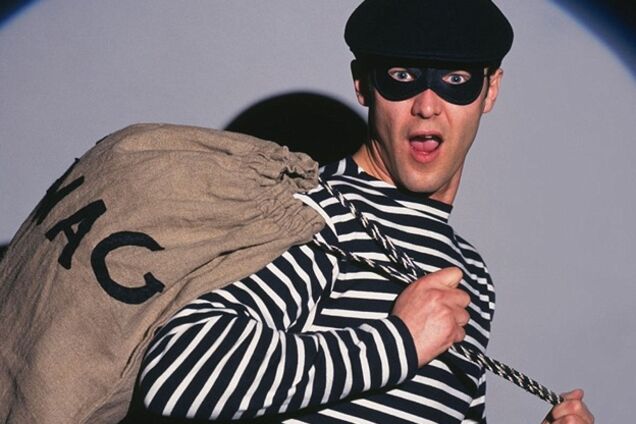 злодій сейф