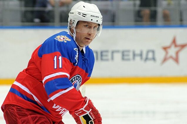 Путин на хоккее