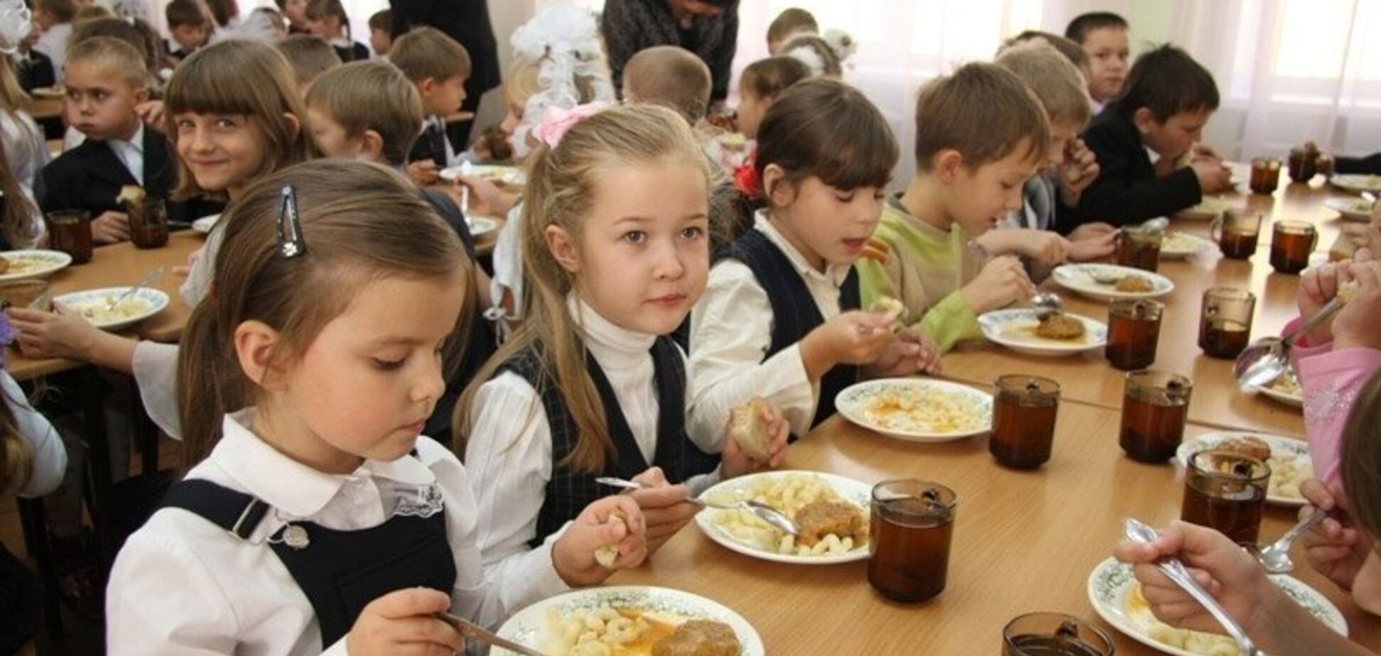 Украинская фирма заработала миллионы на яде для школьников
