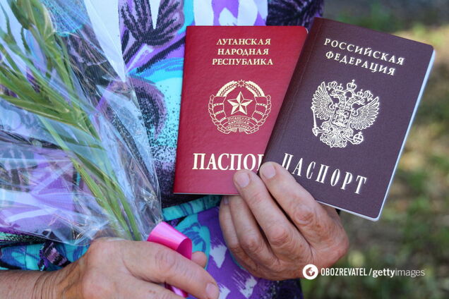 Паспорти Росії на Донбасі: окупанти вдалися до цинічних дій