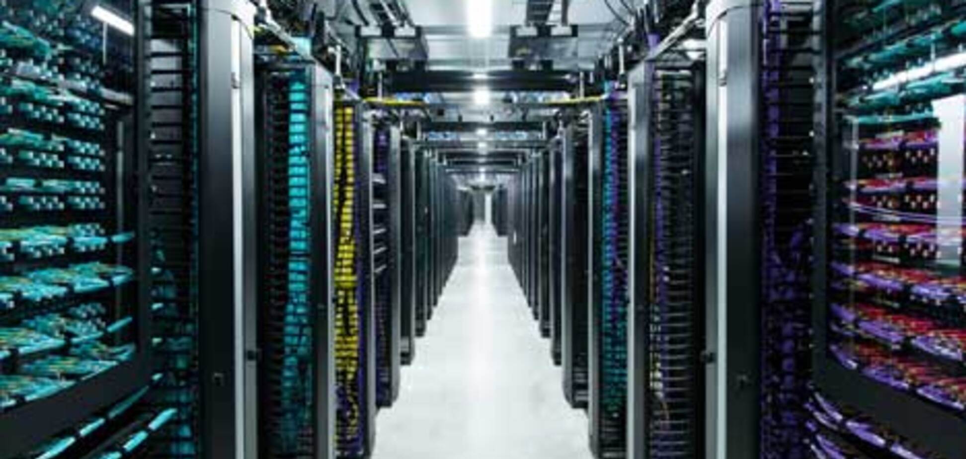 Facebook полностью перейдет на возобновляемые источники энергии