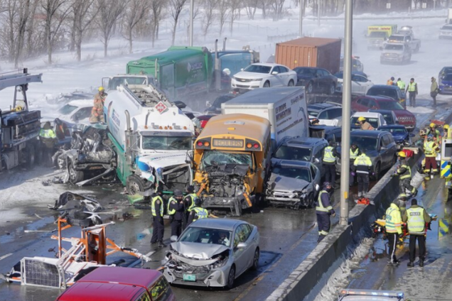 У Канаді заметіль зіштовхнула понад 100 авто: в ДТП постраждали 70 осіб. Фото і відео колапсу