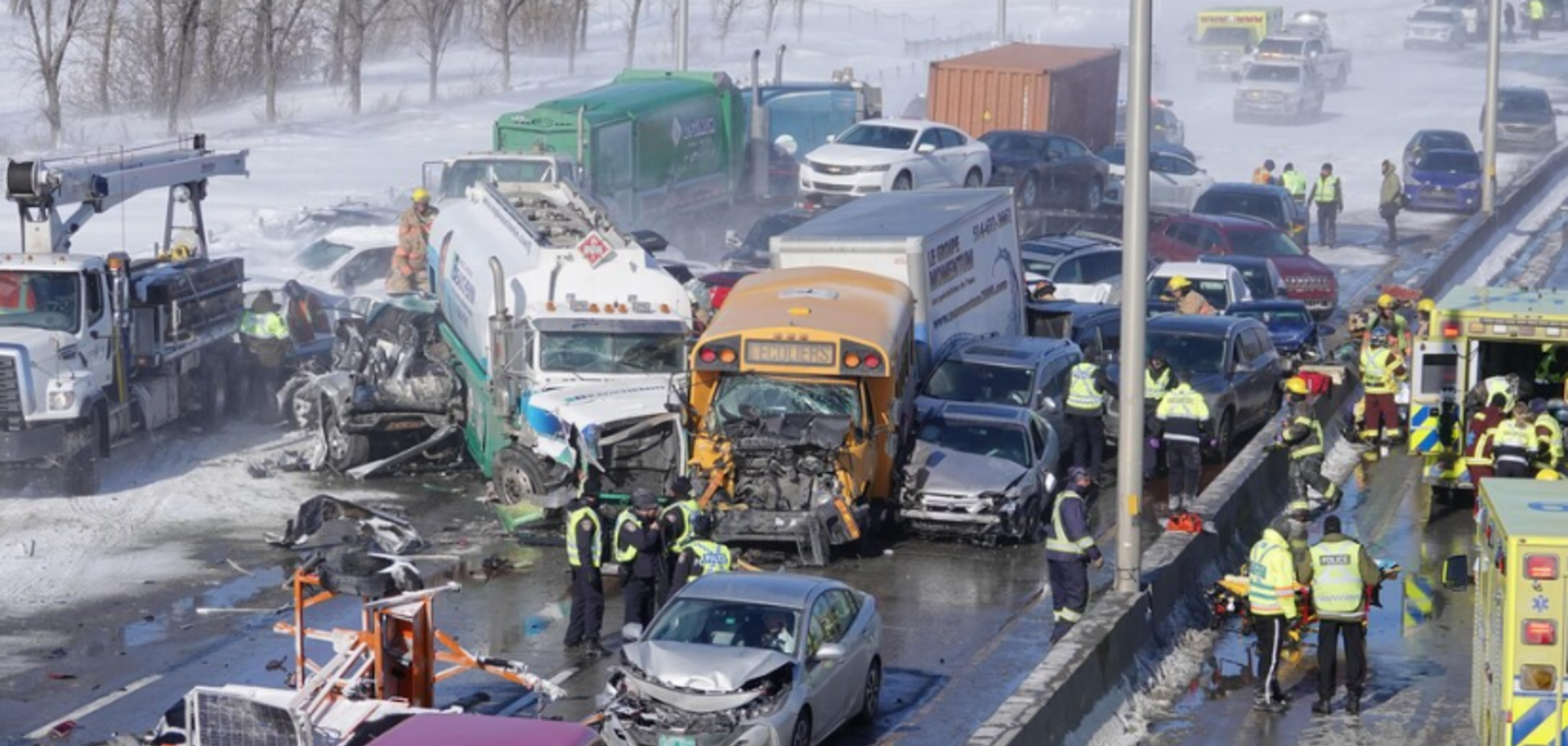 У Канаді заметіль зіштовхнула понад 100 авто: в ДТП постраждали 70 осіб. Фото і відео колапсу