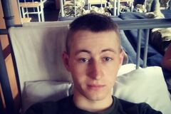 В Полтаве попрощались с бойцом ВСУ, первым принявшим на себя огонь террористов 18 февраля. Фото и видео