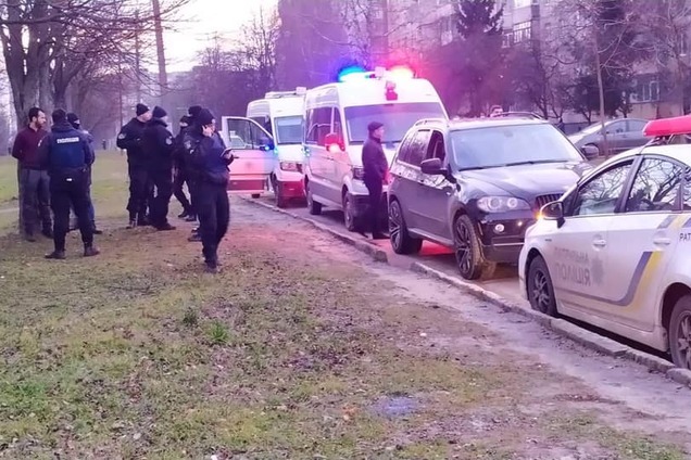 У Львові серед дня викрали людину: з'явилося відео бійки з викрадачами