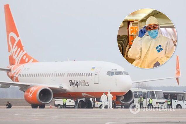 'Кто-то же должен!' Стюардесса эвакуировавшего украинцев из Китая самолета привела сеть в восторг