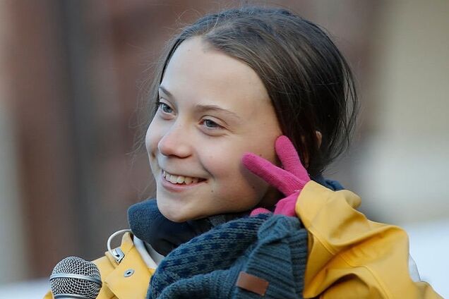 'Стала почти немой и сбросила 10 кг': мать Греты Тунберг рассказала об опасном состоянии дочери