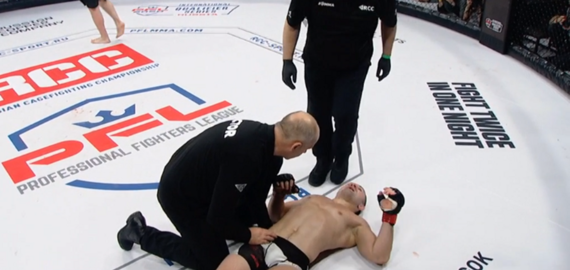 Российский боец MMA одним ударом сломал сопернику позвоночник - опубликовано видео