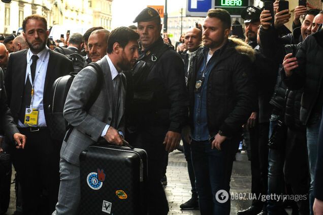 Футболисты "Барселоны" из-за коронавируса прошли нестандартную процедуру перед матчем ЛЧ