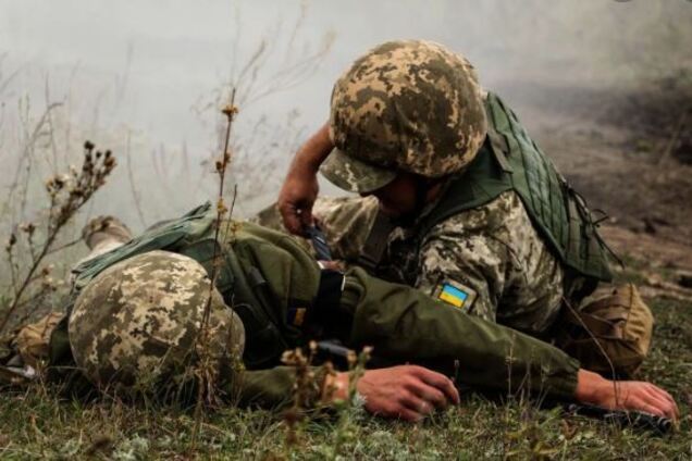 Российские войска ночью напали на ВСУ на Донбассе