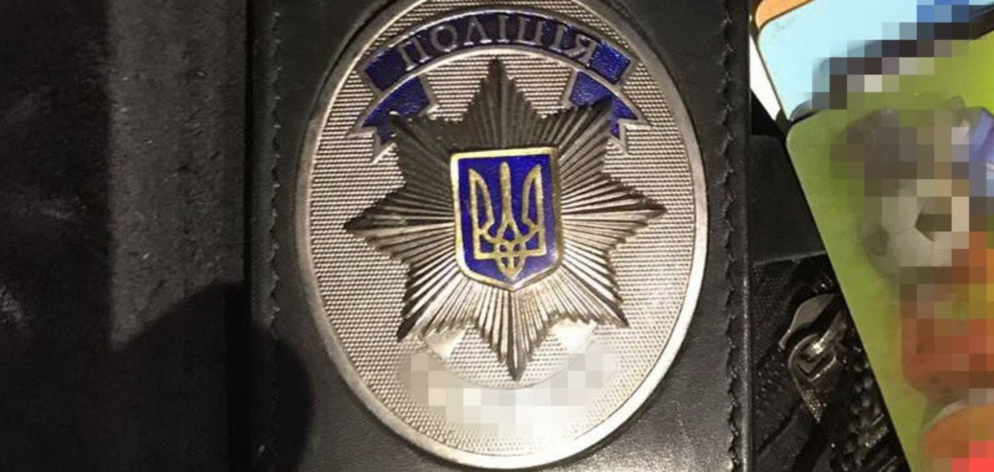 Кіберполіцейського спіймали на хабарі за порнографію