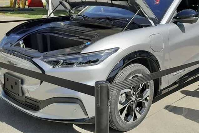 Мексиканці випустили перший електричний кросовер Ford.Фото