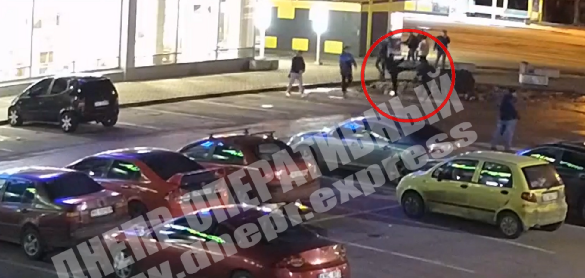 Нічна бійка зі стріляниною в Дніпрі: з'явилося відео сутички