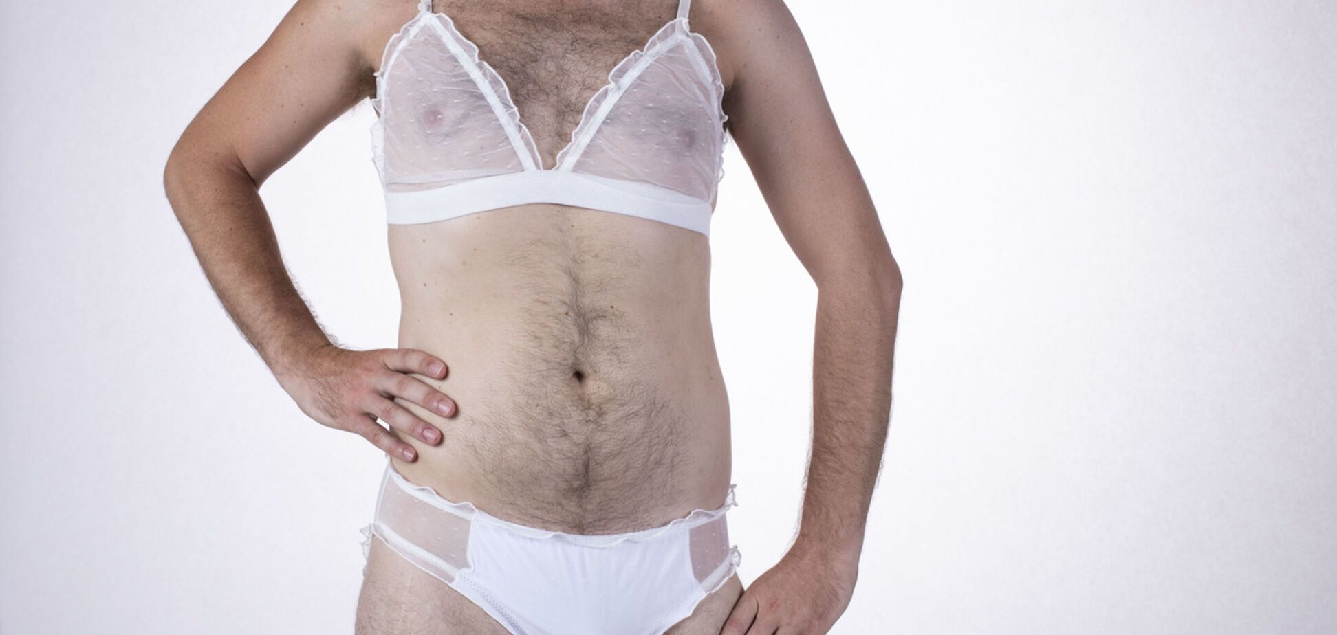 Ажурні ліфчики і боді: в Австралії здивували колекцією еротичної білизни для чоловіків. Фото 18+