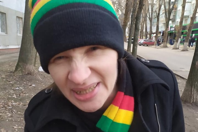 У Дніпрі медсестра-сектантка напала на дітей посеред вулиці. Фото