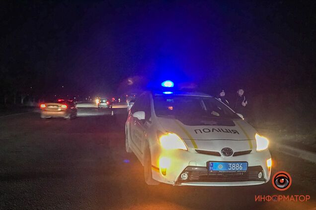 Йшов по 'зебрі': в Дніпрі водій наїхав на пішохода. Фото з місця ДТП