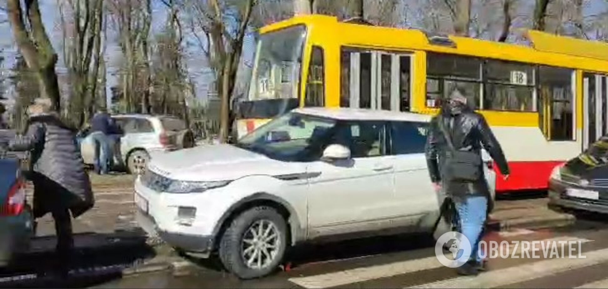 В Одессе автохамы заблокировали движение трамваев
