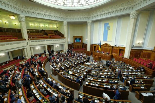 Зеленский раскрыл причину созыва внеочередного заседания Рады