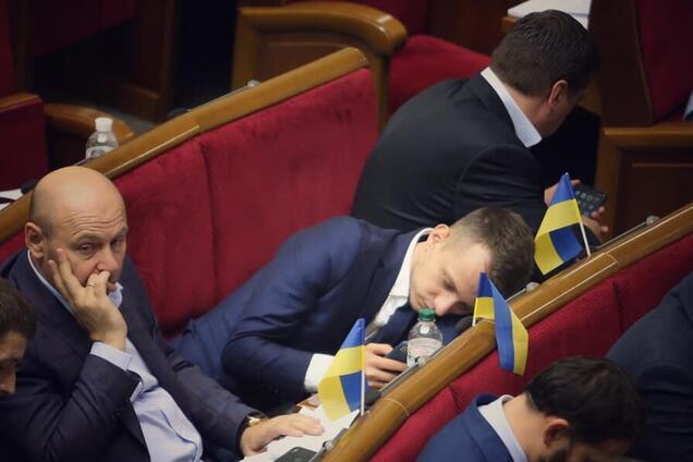 Новая Рада в 'турборежиме' приняла меньше законов, чем предыдущая