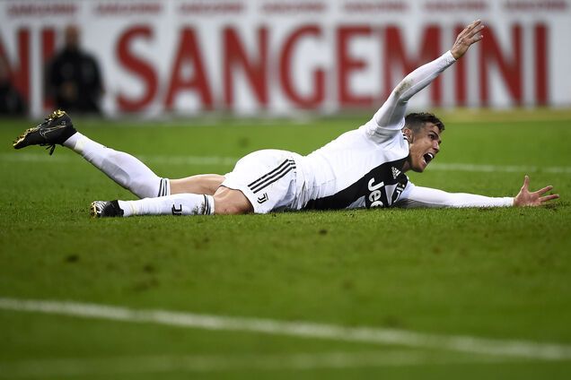 Українець – без фіналу, Роналду – без глядачів: як коронавірус вдарив по світовому спорту