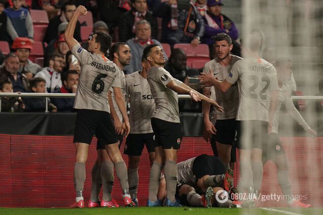 'Шахтар' святкує гол у ворота 'Бенфіки' в 1/16 фіналу Ліги Європи