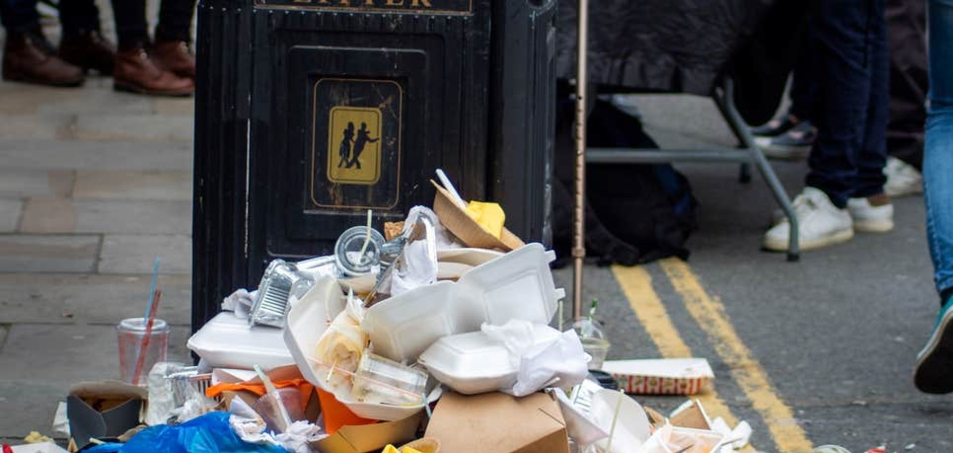 У Британії запропонували ввести величезні штрафи за сміття на вулицях