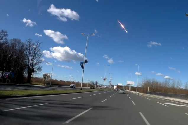 Над Землею вибухнув метеорит. Неймовірні відео та фото