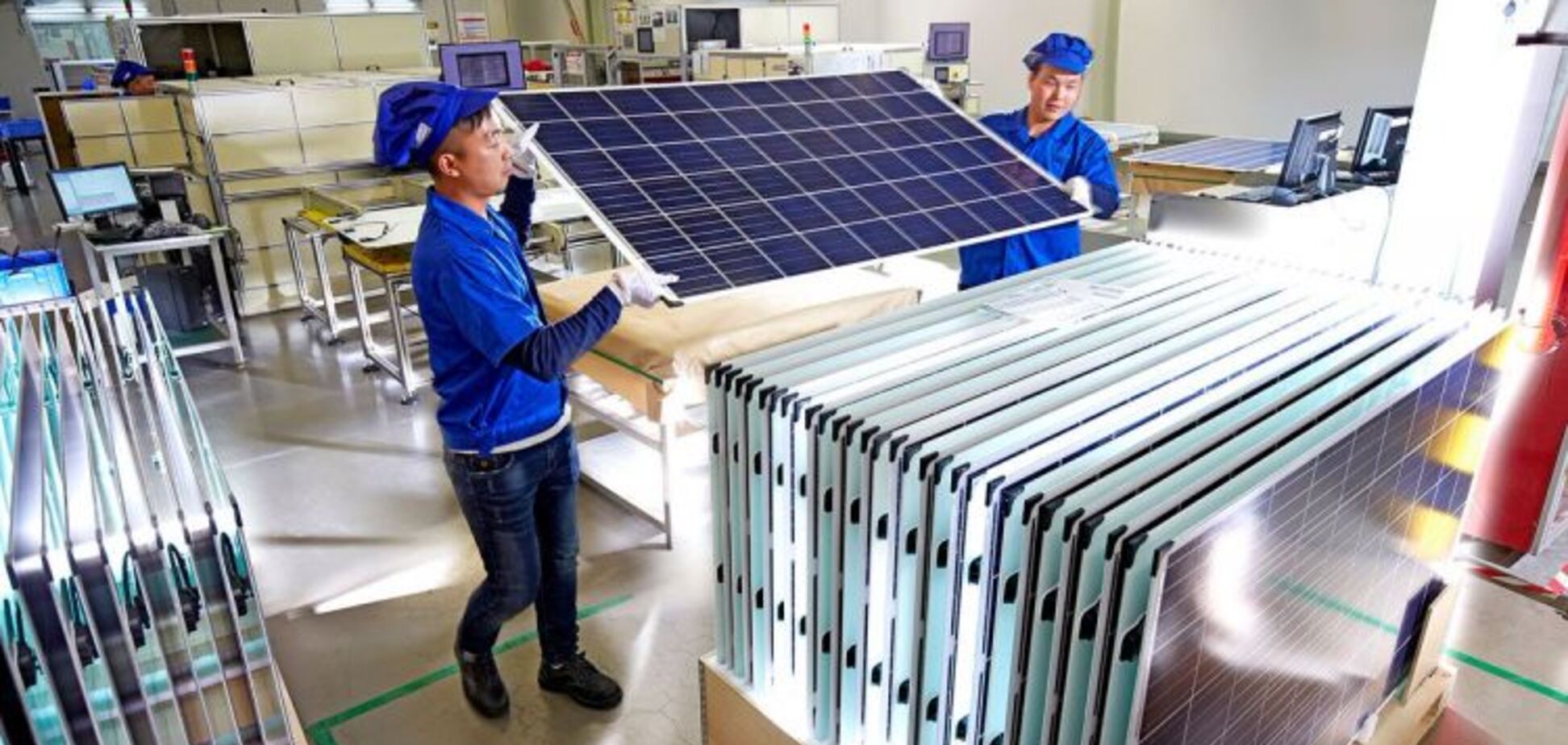 В Китае начали выпуск сверхмощных солнечных панелей нового типа